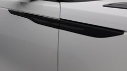2020 (20) LAND ROVER RANGE ROVER VELAR 2.0 P250 R-Dynamic SE 5dr Auto 4487906