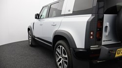 2021 (21) LAND ROVER DEFENDER 3.0 D250 X-Dynamic HSE 110 5dr Auto 4494689
