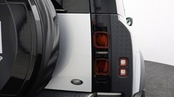 2021 (21) LAND ROVER DEFENDER 3.0 D250 X-Dynamic HSE 110 5dr Auto 4494686