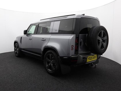 2021 (21) LAND ROVER DEFENDER 3.0 D300 X-Dynamic HSE 110 5dr Auto