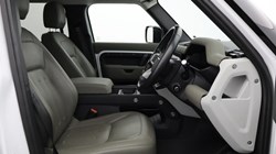 2021 (21) LAND ROVER DEFENDER 3.0 D250 SE 110 5dr Auto 4541612