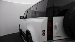 2021 (21) LAND ROVER DEFENDER 3.0 D250 SE 110 5dr Auto 4541623