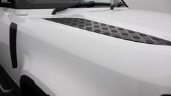 2021 (21) LAND ROVER DEFENDER 3.0 D250 SE 110 5dr Auto 4541620