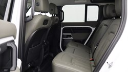 2021 (21) LAND ROVER DEFENDER 3.0 D250 SE 110 5dr Auto 4541563