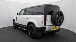 2021 (21) LAND ROVER DEFENDER 3.0 D250 SE 110 5dr Auto 1