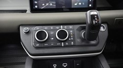 2021 (21) LAND ROVER DEFENDER 3.0 D250 SE 110 5dr Auto 4541583