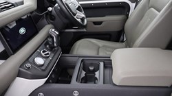 2021 (21) LAND ROVER DEFENDER 3.0 D250 SE 110 5dr Auto 4541570