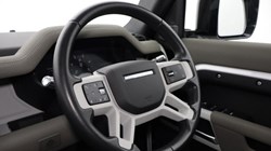 2021 (21) LAND ROVER DEFENDER 3.0 D250 SE 110 5dr Auto 4541571