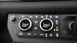 2021 (71) LAND ROVER DEFENDER 3.0 D200 S 110 5dr Auto 4551257