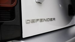 2021 (71) LAND ROVER DEFENDER 3.0 D200 S 110 5dr Auto 4551279