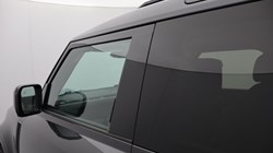 2024 (24) LAND ROVER DEFENDER 3.0 D250 X-Dynamic HSE 90 3dr Auto 4595745