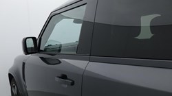 2024 (24) LAND ROVER DEFENDER 3.0 D250 X-Dynamic HSE 90 3dr Auto 4758208