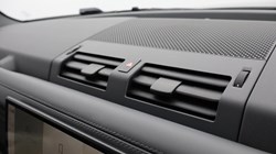 2024 (24) LAND ROVER DEFENDER 3.0 D250 X-Dynamic HSE 90 3dr Auto 4595744