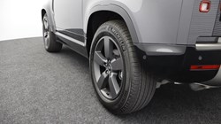 2024 (24) LAND ROVER DEFENDER 3.0 D250 X-Dynamic HSE 90 3dr Auto 4595746