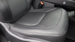 2024 (74) LAND ROVER DEFENDER 3.0 D250 X-Dynamic SE 90 3dr Auto 4581594