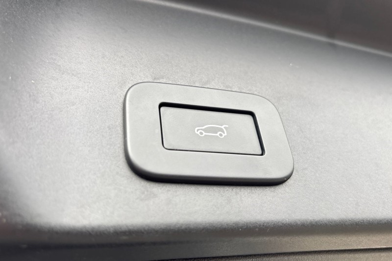 2023 (23) LAND ROVER RANGE ROVER EVOQUE 1.5 P300e Evoque Edition 5dr Auto 5313520