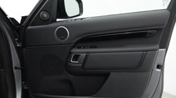 2022 (22) LAND ROVER DISCOVERY 3.0 D300 R-Dynamic SE 5dr Auto 4662575