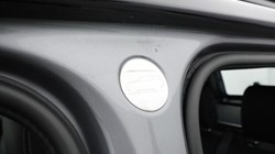 2022 (22) LAND ROVER DISCOVERY 3.0 D300 R-Dynamic SE 5dr Auto 4662542
