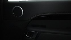 2022 (22) LAND ROVER DISCOVERY 3.0 D300 R-Dynamic SE 5dr Auto 4662570