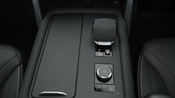2022 (22) LAND ROVER DISCOVERY 3.0 D300 R-Dynamic SE 5dr Auto 4662568
