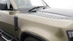 2020 (70) LAND ROVER DEFENDER 3.0 P400 X 110 5dr Auto 4602352
