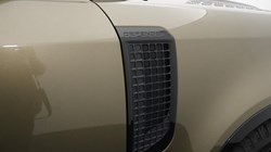 2020 (70) LAND ROVER DEFENDER 3.0 P400 X 110 5dr Auto 4602412