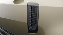 2020 (70) LAND ROVER DEFENDER 3.0 P400 X 110 5dr Auto 4602351