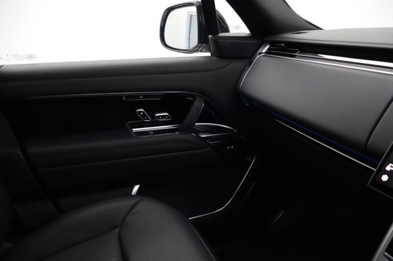 2025 (75) LAND ROVER RANGE ROVER 3.0 P460e Autobiography 4dr Auto 5324837