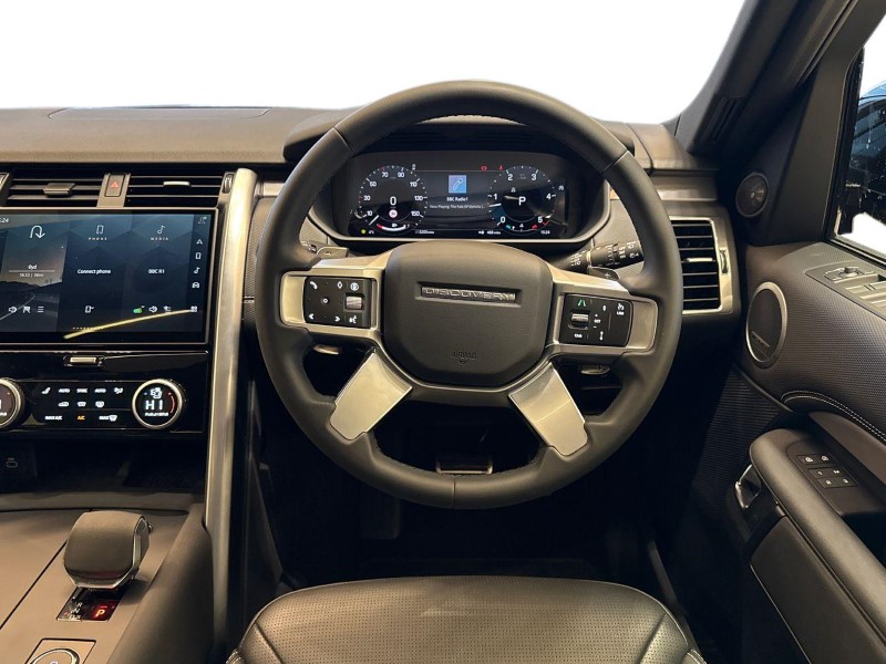 2025 (25) LAND ROVER DISCOVERY 3.0 D350 Dynamic SE 5dr Auto 4937529