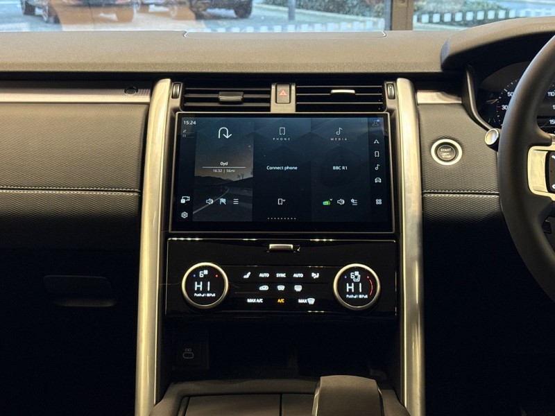 2025 (25) LAND ROVER DISCOVERY 3.0 D350 Dynamic SE 5dr Auto 4937528