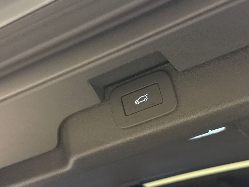 2025 (25) LAND ROVER DISCOVERY 3.0 D350 Dynamic SE 5dr Auto 4937555