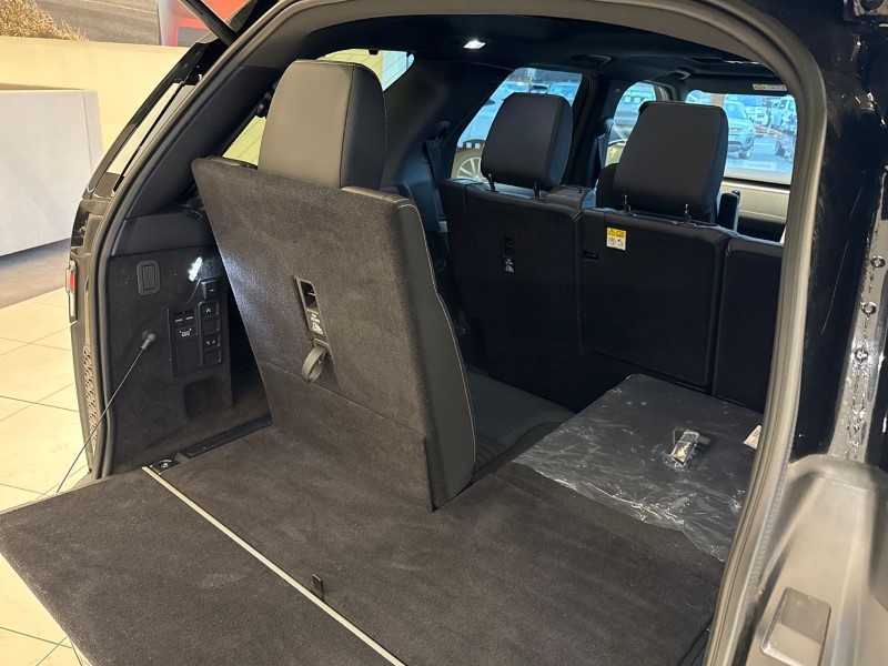 2025 (25) LAND ROVER DISCOVERY 3.0 D350 Dynamic SE 5dr Auto 4937567