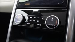 2025 (75) LAND ROVER DISCOVERY 3.0 D350 Metropolitan Edition 5dr Auto 5182793