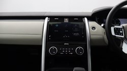 2025 (75) LAND ROVER DISCOVERY 3.0 D350 Metropolitan Edition 5dr Auto 5182769