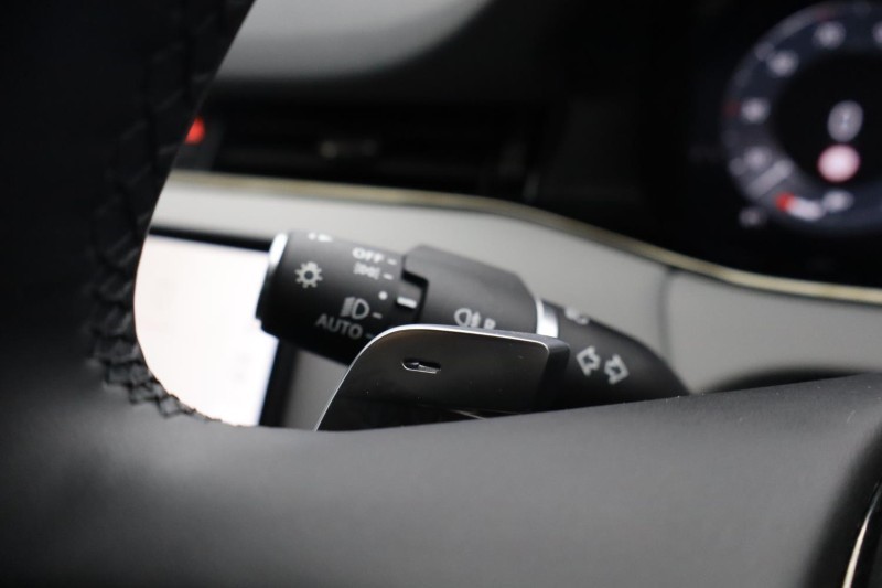 2025 (75) LAND ROVER RANGE ROVER EVOQUE 2.0 D200 Dynamic SE 5dr Auto 5211126