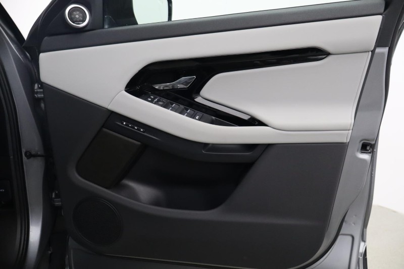 2025 (75) LAND ROVER RANGE ROVER EVOQUE 2.0 D200 Dynamic SE 5dr Auto 5211097