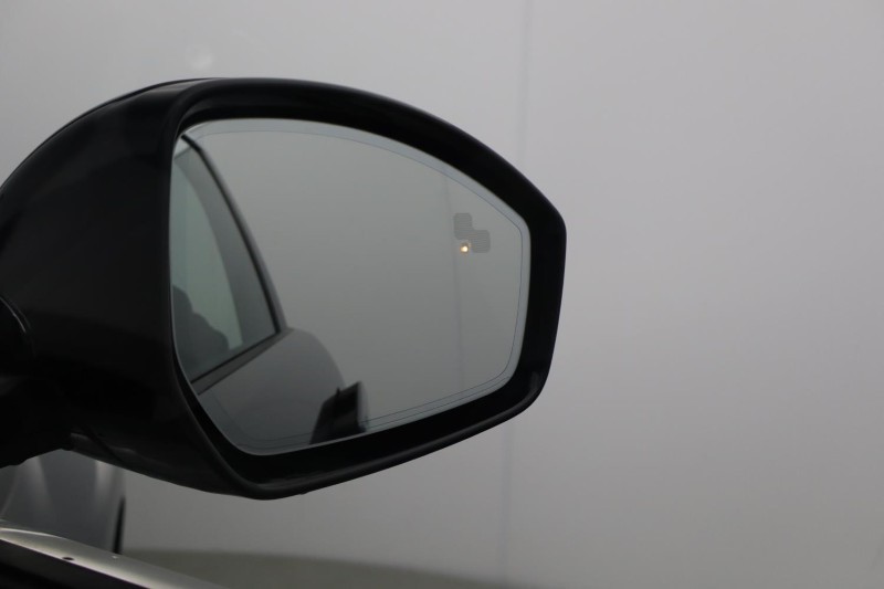 2025 (75) LAND ROVER RANGE ROVER EVOQUE 2.0 D200 Dynamic SE 5dr Auto 5211096