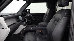 2021 (71) LAND ROVER DEFENDER 3.0 D250 SE 90 3dr Auto 4657309