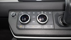 2021 (71) LAND ROVER DEFENDER 3.0 D250 SE 90 3dr Auto 4657322