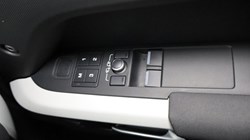 2021 (71) LAND ROVER DEFENDER 3.0 D250 SE 90 3dr Auto 4657338
