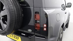 2021 (71) LAND ROVER DEFENDER 3.0 D250 SE 90 3dr Auto 4657302