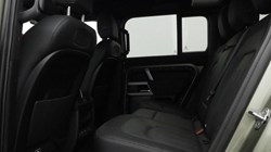 2021 (71) LAND ROVER DEFENDER 3.0 D300 X-Dynamic SE 110 5dr Auto 4657683