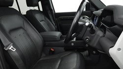 2021 (71) LAND ROVER DEFENDER 3.0 D300 X-Dynamic SE 110 5dr Auto 4657725