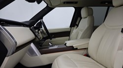 2024 (24) LAND ROVER RANGE ROVER 3.0 D350 HSE 4dr Auto 4699995