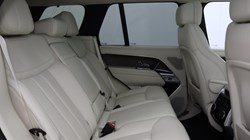 2024 (24) LAND ROVER RANGE ROVER 3.0 D350 HSE 4dr Auto 4700033