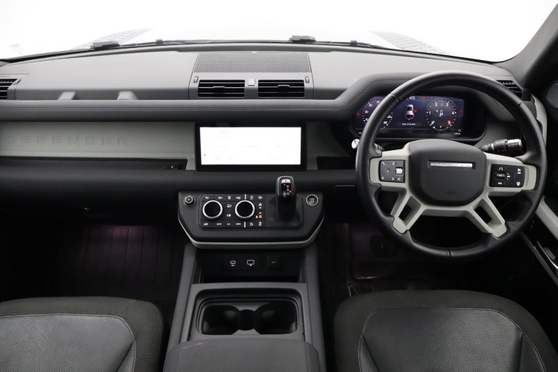 2021 (70) LAND ROVER DEFENDER 3.0 D250 First Edition 110 5dr Auto 4691112