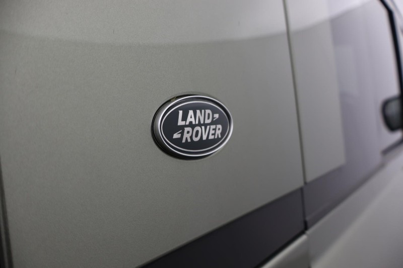 2021 (70) LAND ROVER DEFENDER 3.0 D250 First Edition 110 5dr Auto 4691116