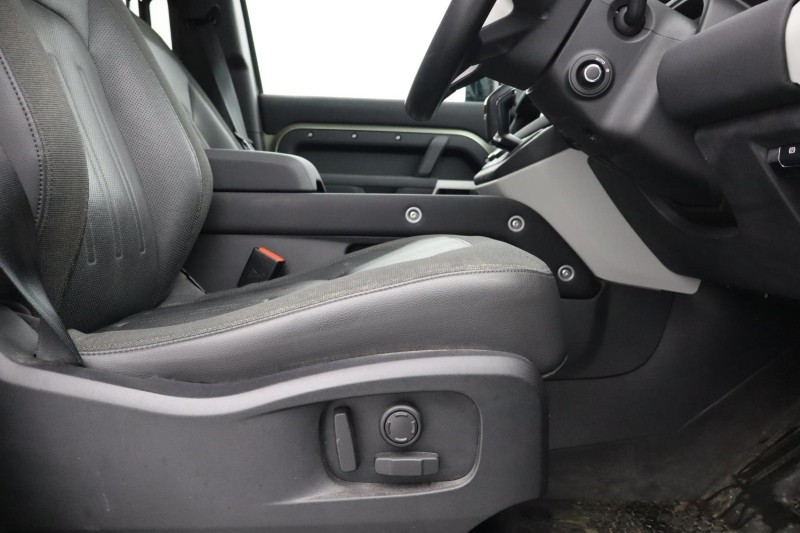 2021 (70) LAND ROVER DEFENDER 3.0 D250 First Edition 110 5dr Auto 4691076