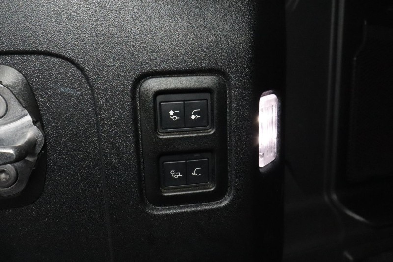 2021 (70) LAND ROVER DEFENDER 3.0 D250 First Edition 110 5dr Auto 4691141