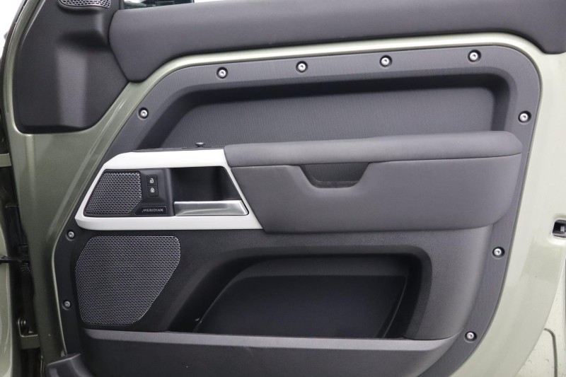 2021 (70) LAND ROVER DEFENDER 3.0 D250 First Edition 110 5dr Auto 4691073